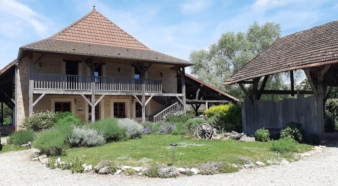 Varennes-sur-le-Doubs Gite Chez Leo מראה חיצוני תמונה