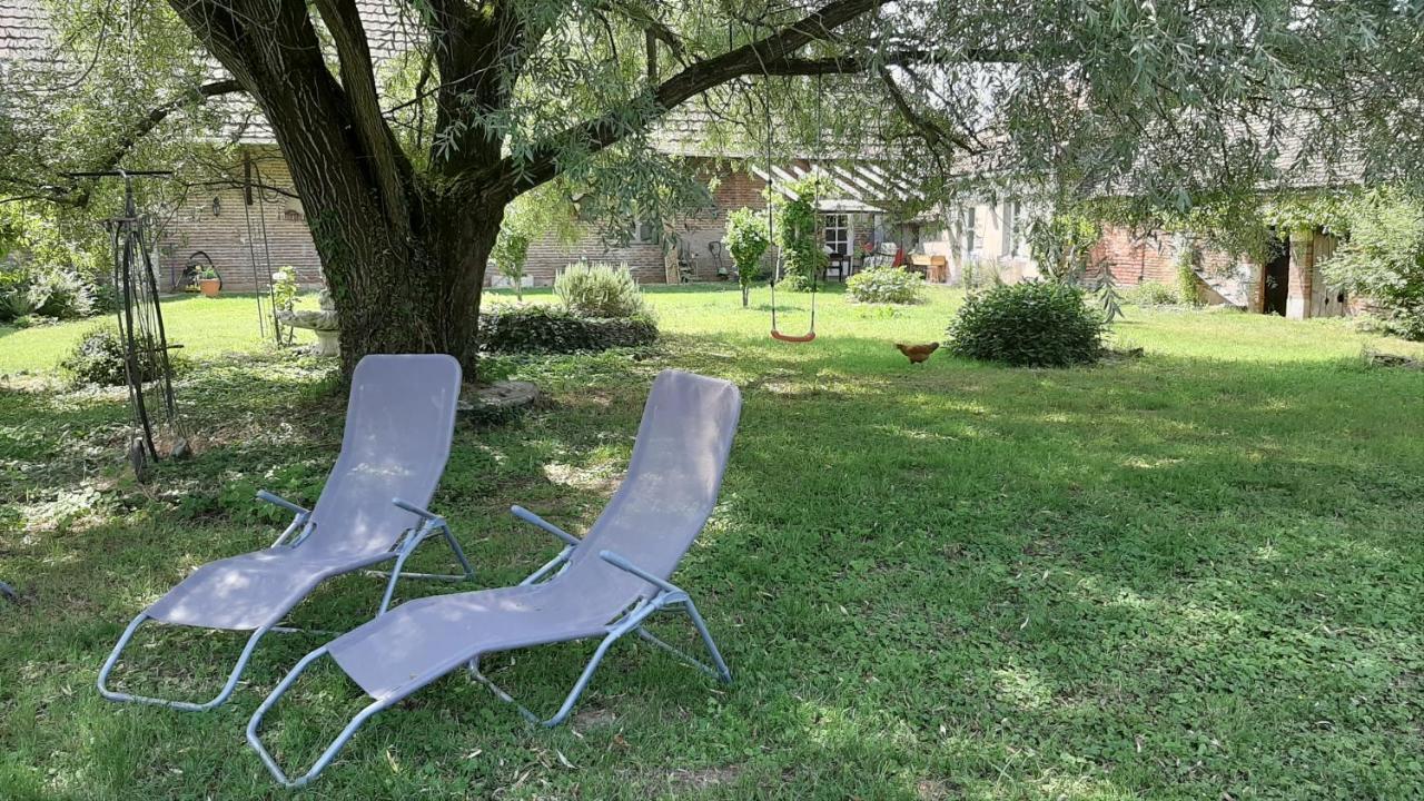 Varennes-sur-le-Doubs Gite Chez Leo מראה חיצוני תמונה